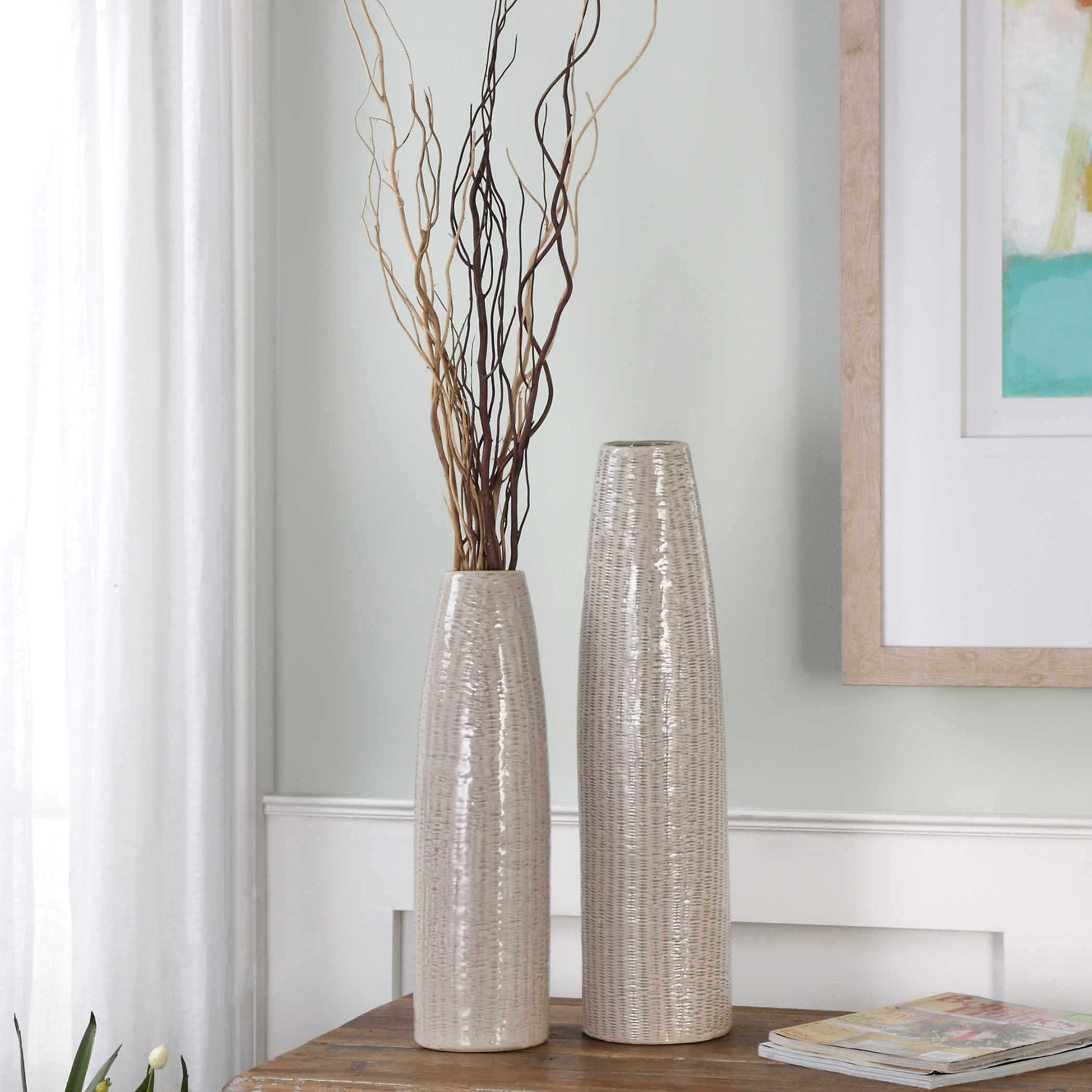 Длинные вазы купить. Напольная ваза. Декор для напольной вазы. Напольные вазы для цветов. Напольная ваза в интерьере.