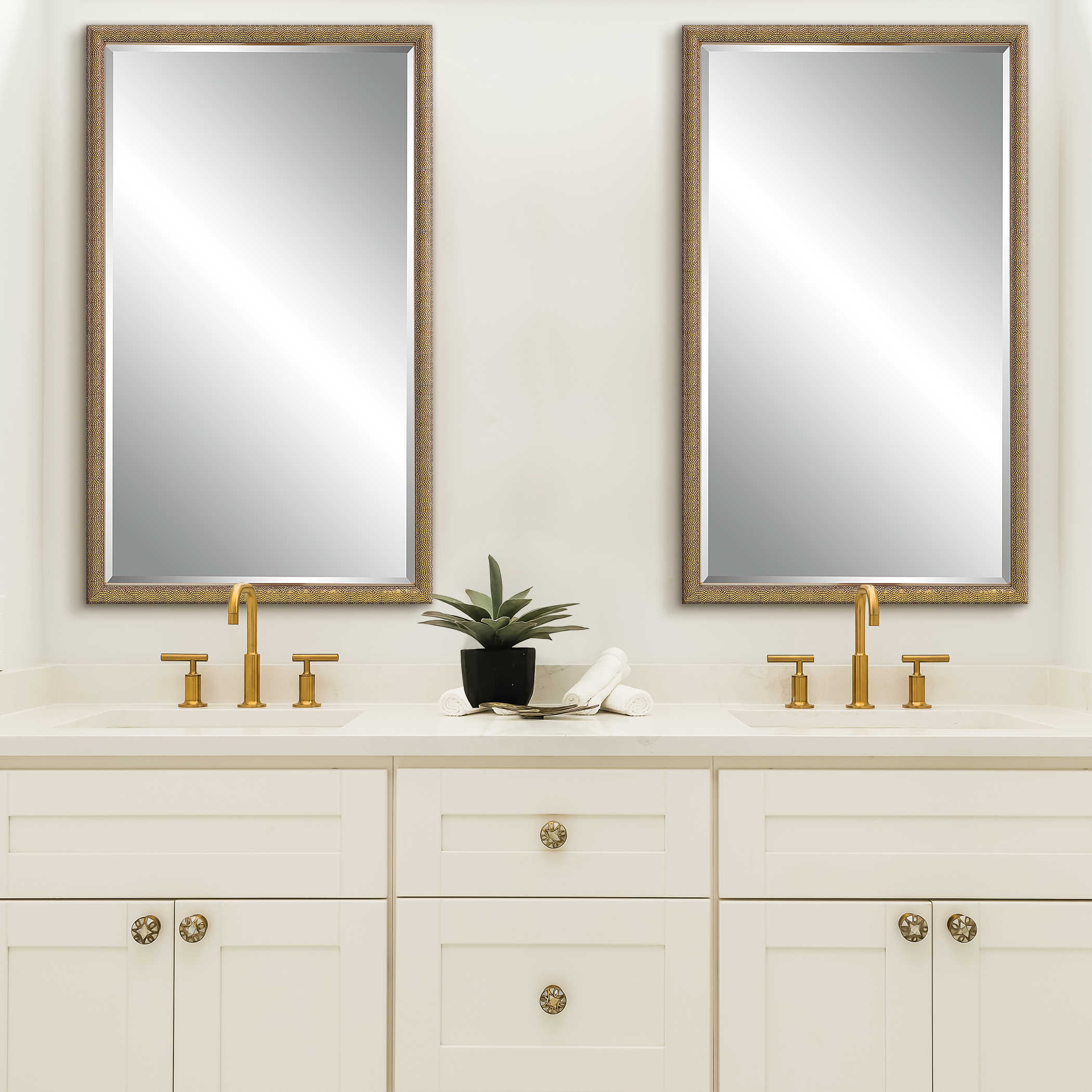 MIRROR Uttermost   W00556 