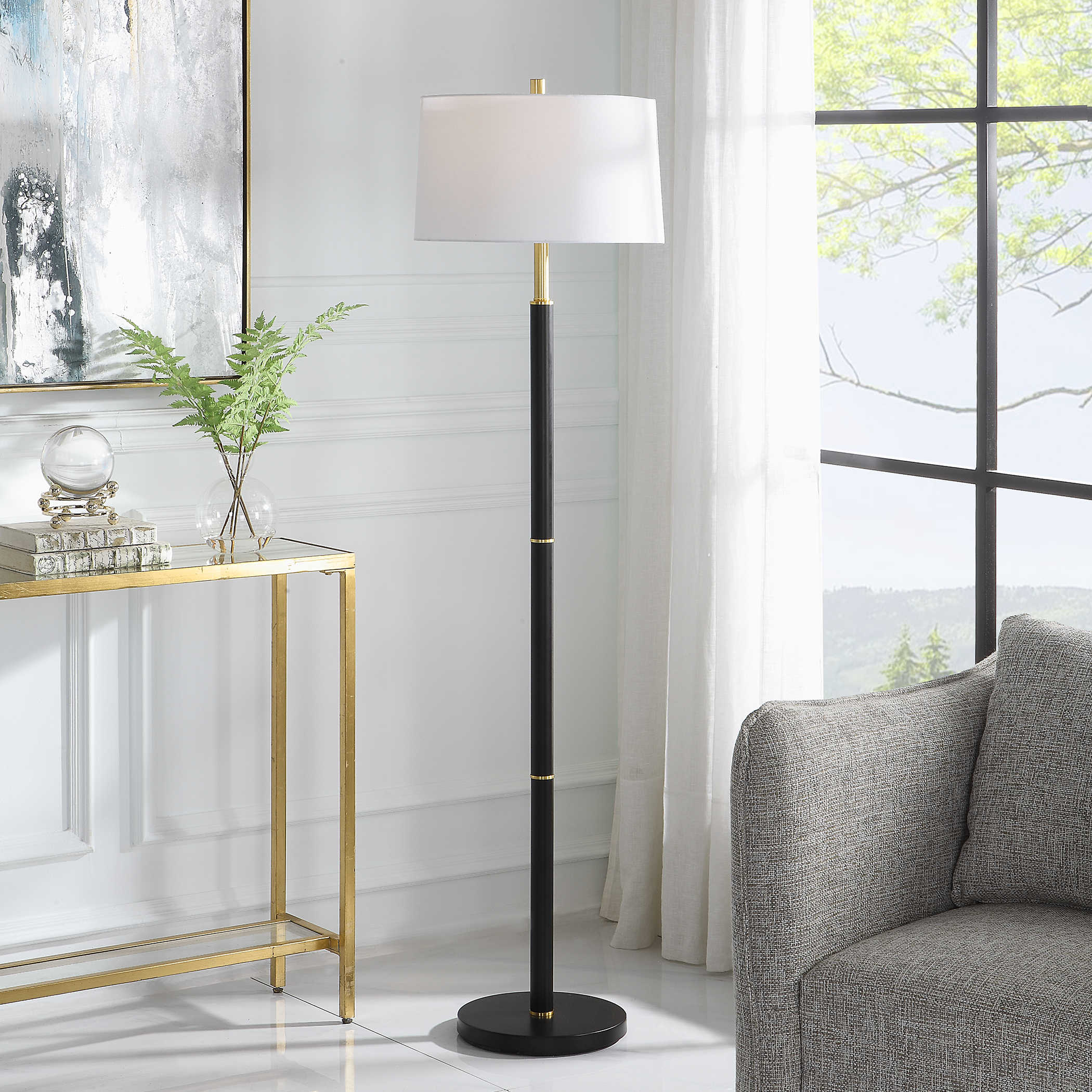 FLOOR LAMP Uttermost